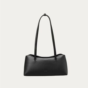 Elegant Black Leather Shoulder Bag